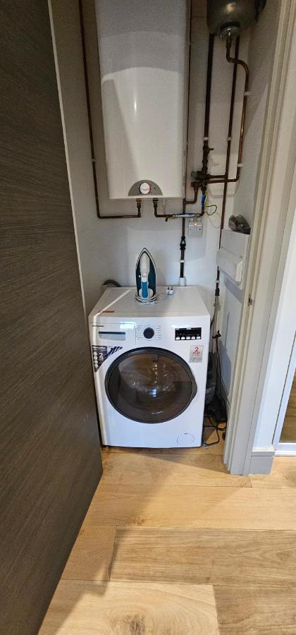Studio Flat In Tottenham ロンドン エクステリア 写真