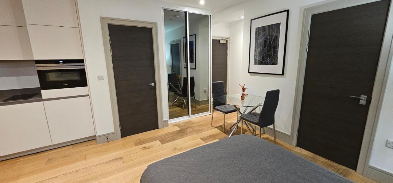Studio Flat In Tottenham ロンドン エクステリア 写真